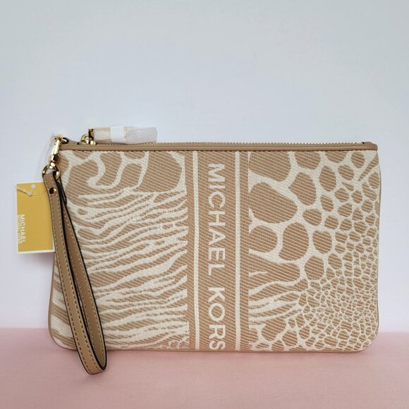 MICHAEL KORS Jet Set Charm Signature Logo Wristlet/Pouch- Camel Multi - Picture 1 of 16